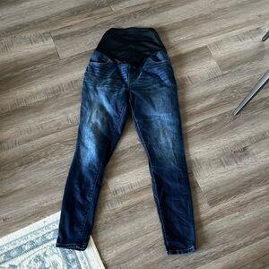 Ingrid & Isabel Maternity Skinny Jeans